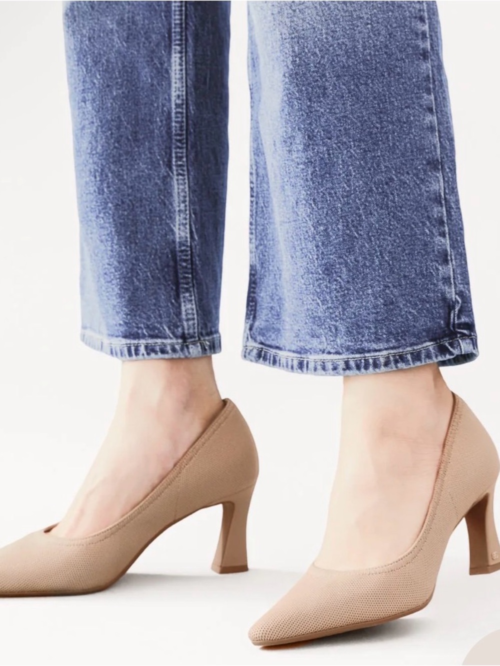 Cosy Island SerenTouch Pointed Toe Heeled Pump Beige Knit | Size 9 - Picture 3 of 5